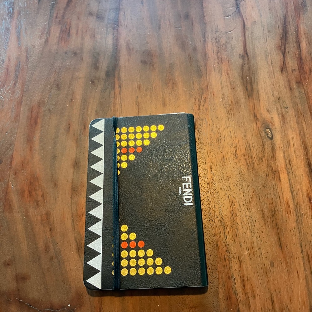 Fendi Black and Yellow journal new and rare with stickers ! - Picture 2 of 6